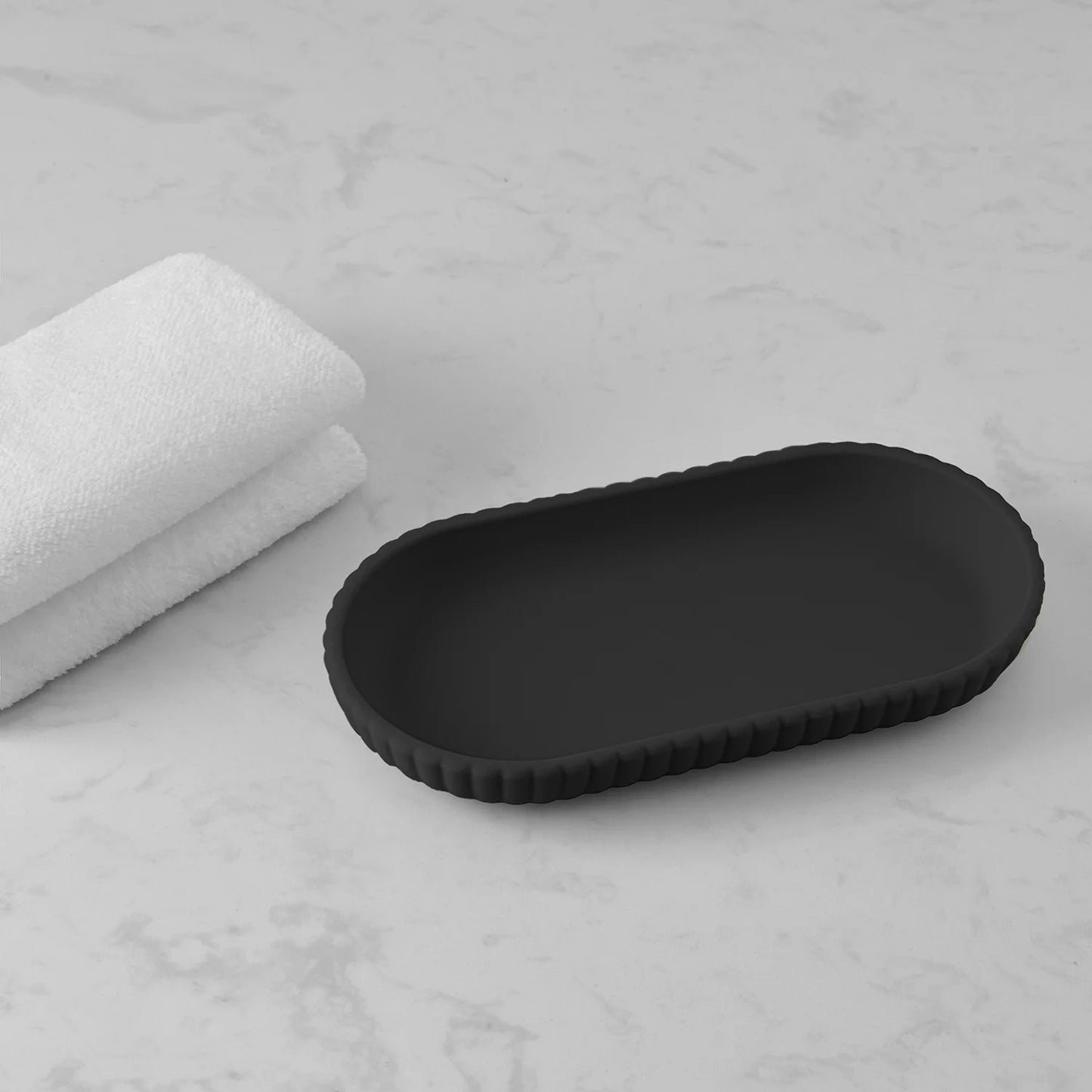 LunaLulinlk Soap Dish Rubberized Plastic Ribbed Accessory Tray, Black