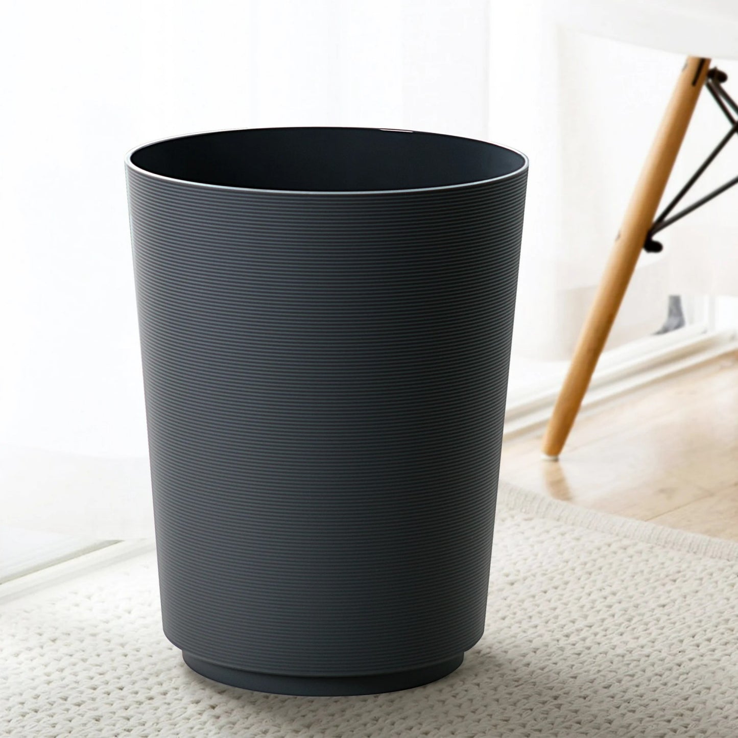 LunaLulinlk Soft Touch Ribbed Plastic 1.98 Gallon Wastebasket in Black for Bathroom, Kitchen and Bedroom