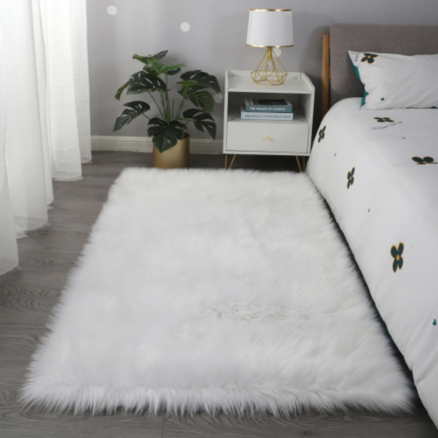 LunaLulinlk White "Cozy Collection" Ultra Soft Fluffy Faux Fur Sheepskin Area Rug