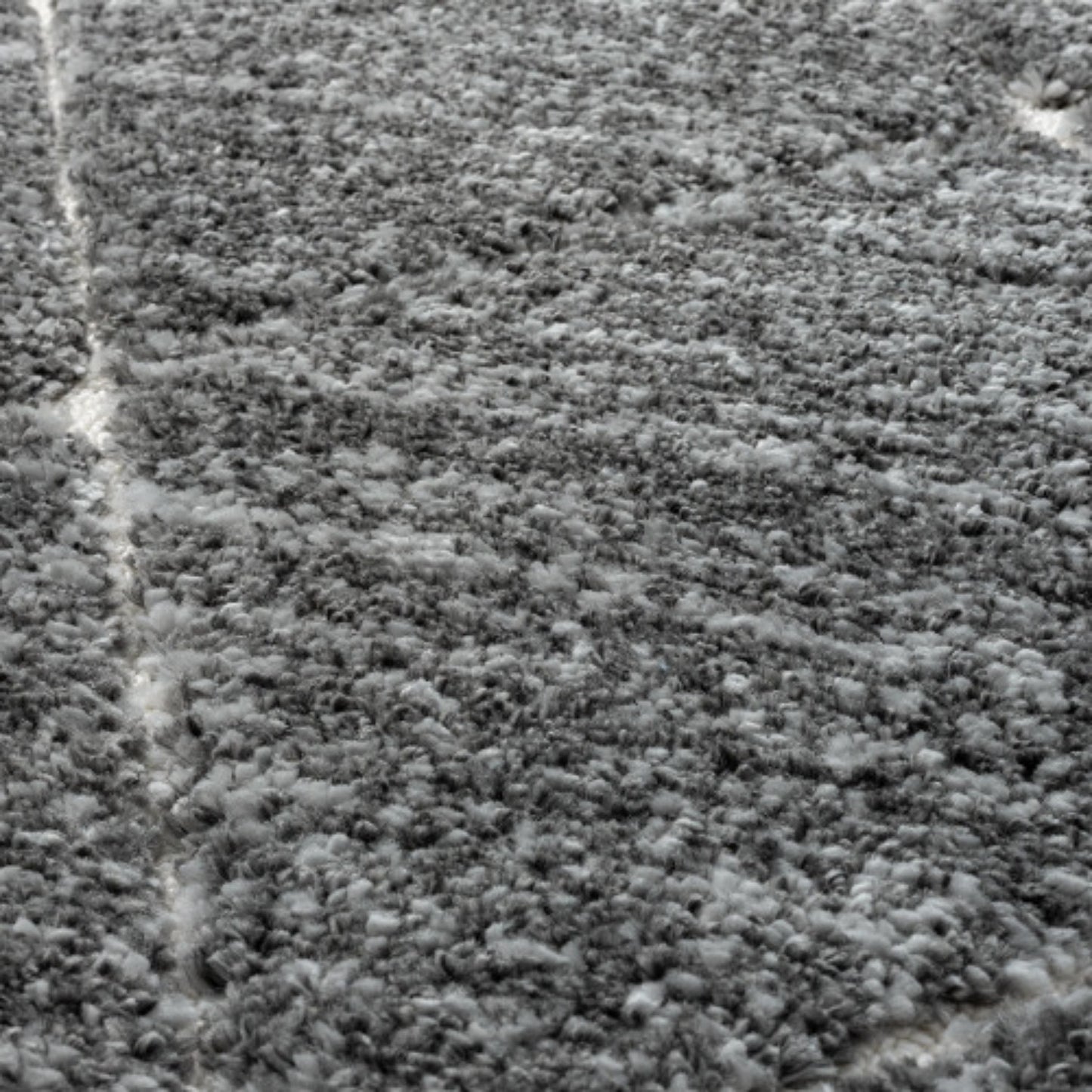 LunaLulinlk Trellis Area Rug in Grey and Cream