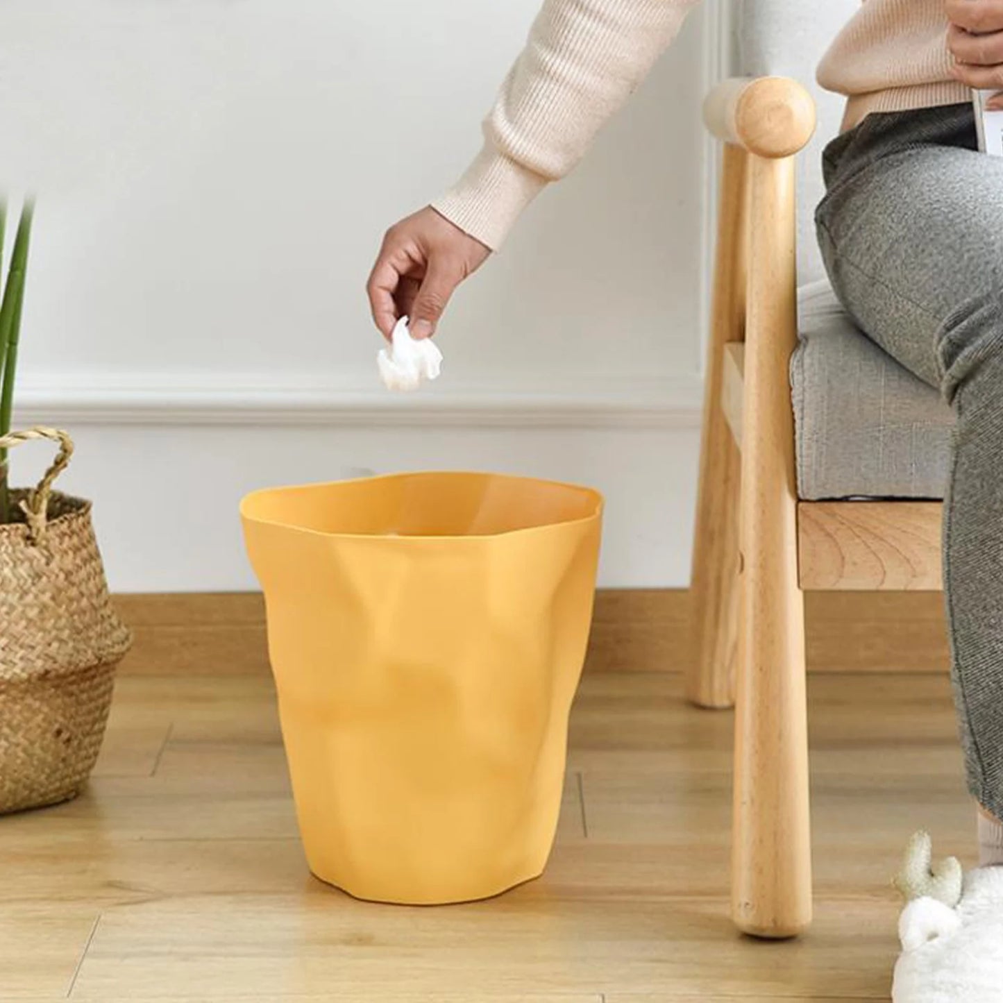 LunaLulinlk Yellow 2.64 Gallon Bathroom Trash Can, Small Trash Can for Kitchen, Bathroom, Office, Bedroom, Living Room Trash Can