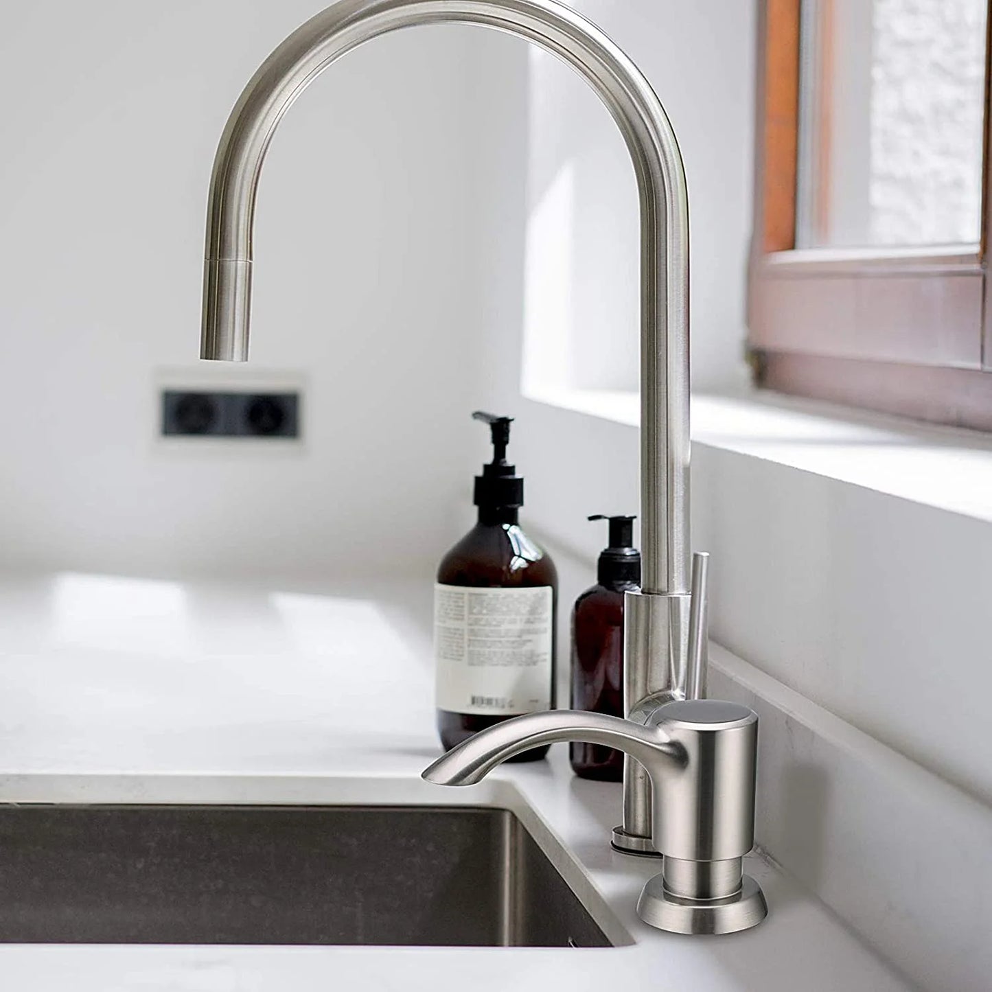 LunaLulinlk Soap Dispenser for Kitchen Sink Countertop Soap Dispenser 17 oz Bottle with Built-in Top Refill (Brushed Nickel)