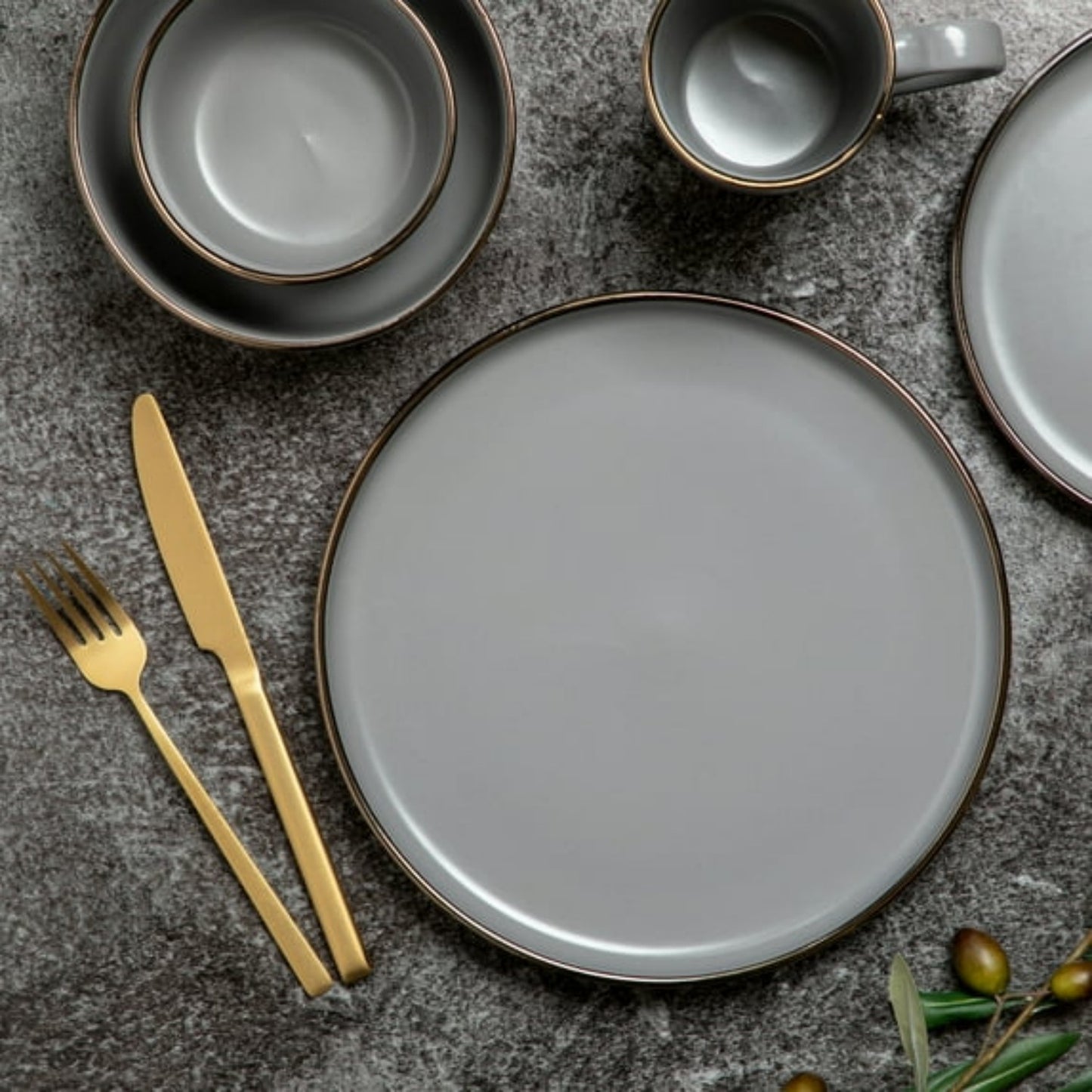 LunaLulinlk Stoneware Ava Dinner Plate, Grey