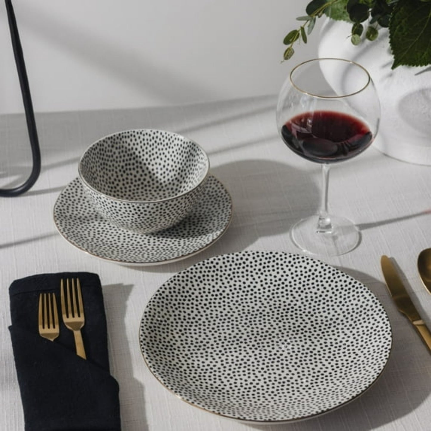 LunaLulinlk Stoneware Dinner Plate, Black & White, Dot Collection