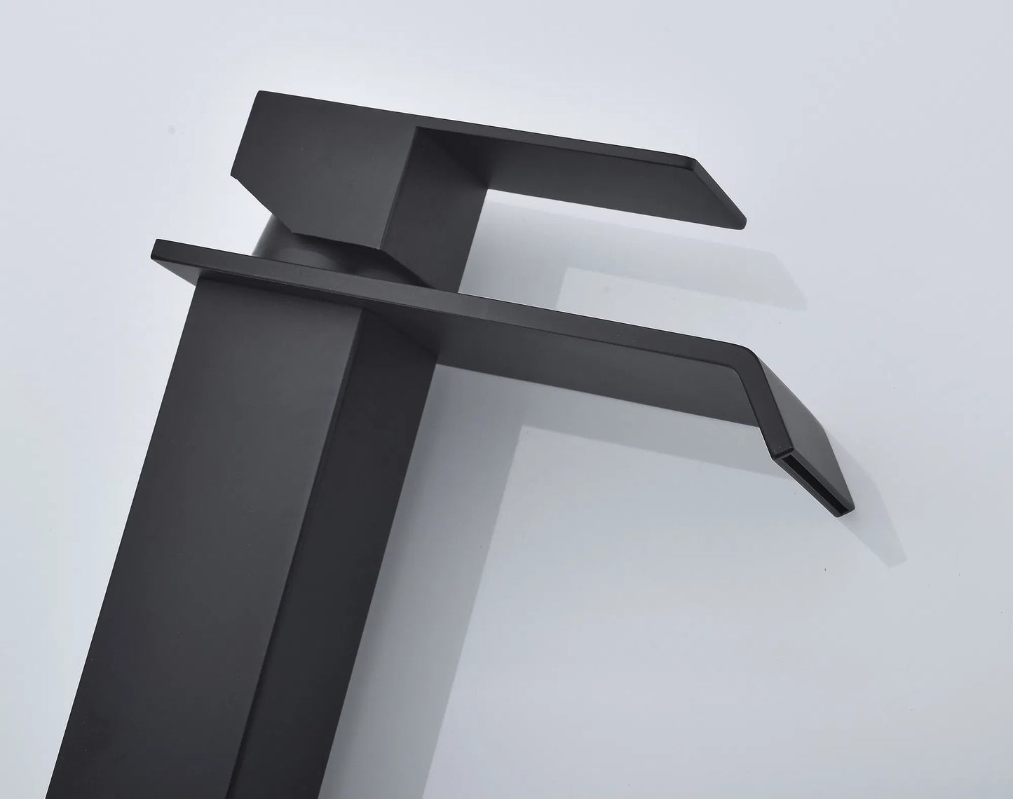 LunaLulinlk Waterfall Spout Bathroom Faucet,Single Handle Bathroom Vanity Sink Faucet