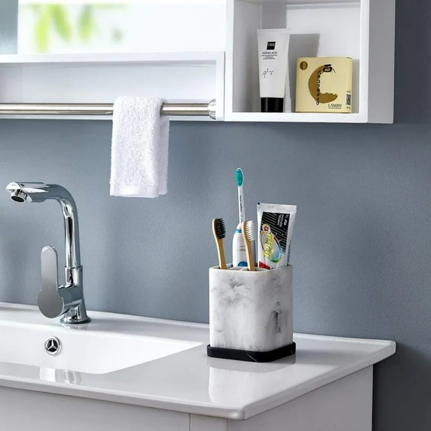 LunaLulinlk Toothbrush Holder Bathroom Countertop White Marble with Detachable Tray