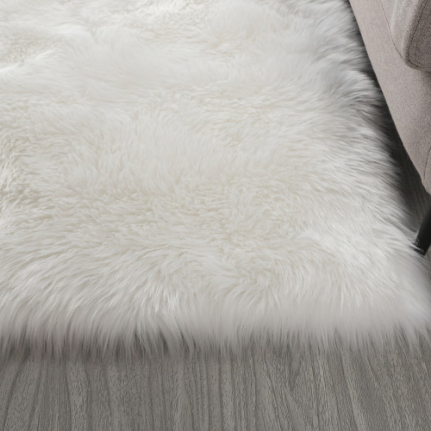 LunaLulinlk White "Cozy Collection" Ultra Soft Fluffy Faux Fur Sheepskin Area Rug
