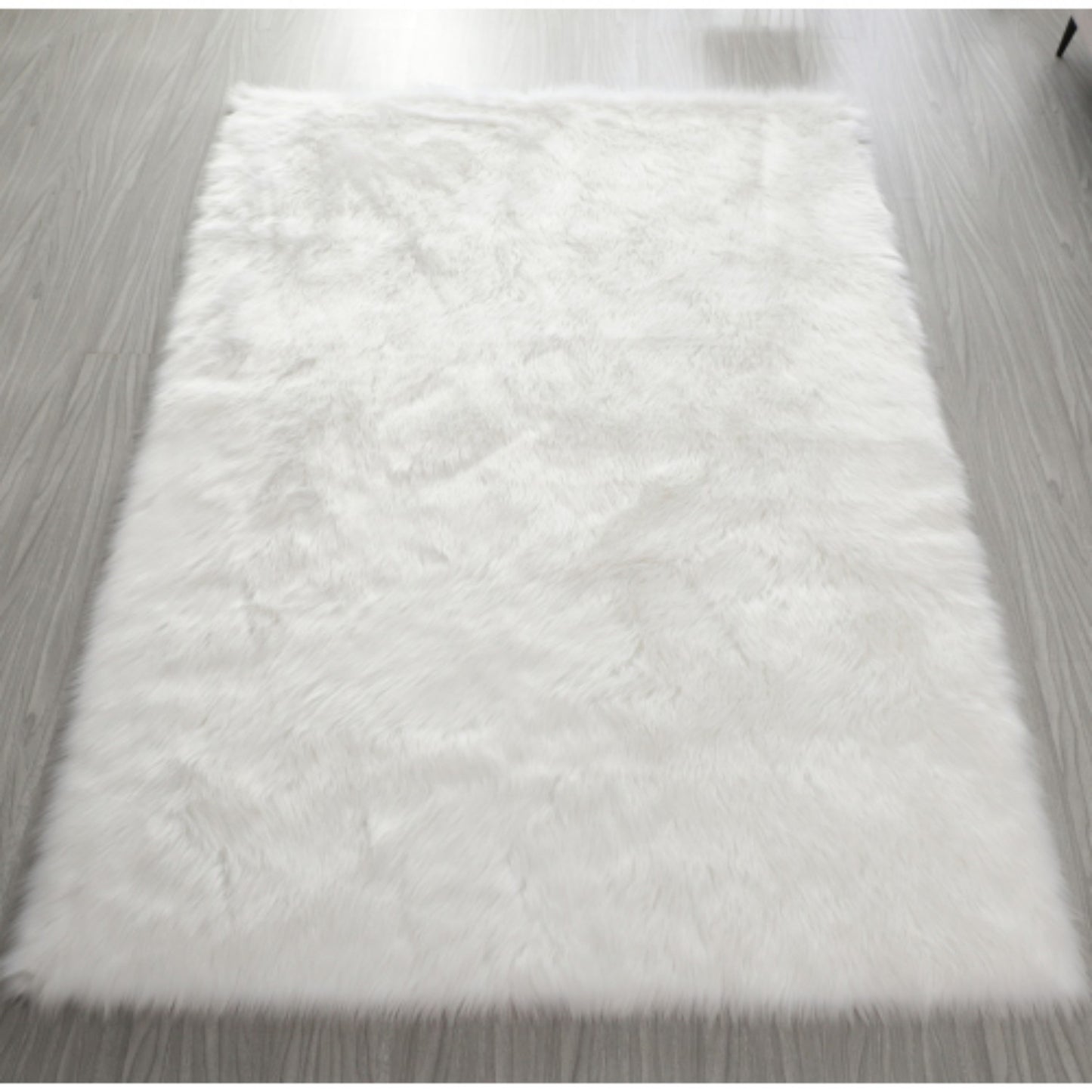 LunaLulinlk White "Cozy Collection" Ultra Soft Fluffy Faux Fur Sheepskin Area Rug