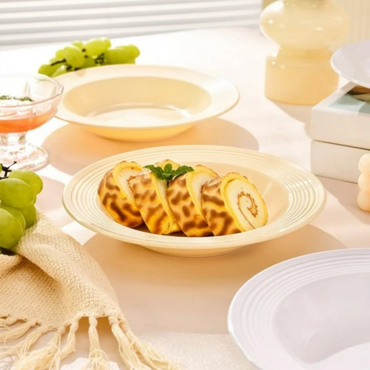 LunaLulinlk Western Plate,White Dinner Plates,12-inch,Durable Ceramic,round Edge Everyday Use, Plastic,White