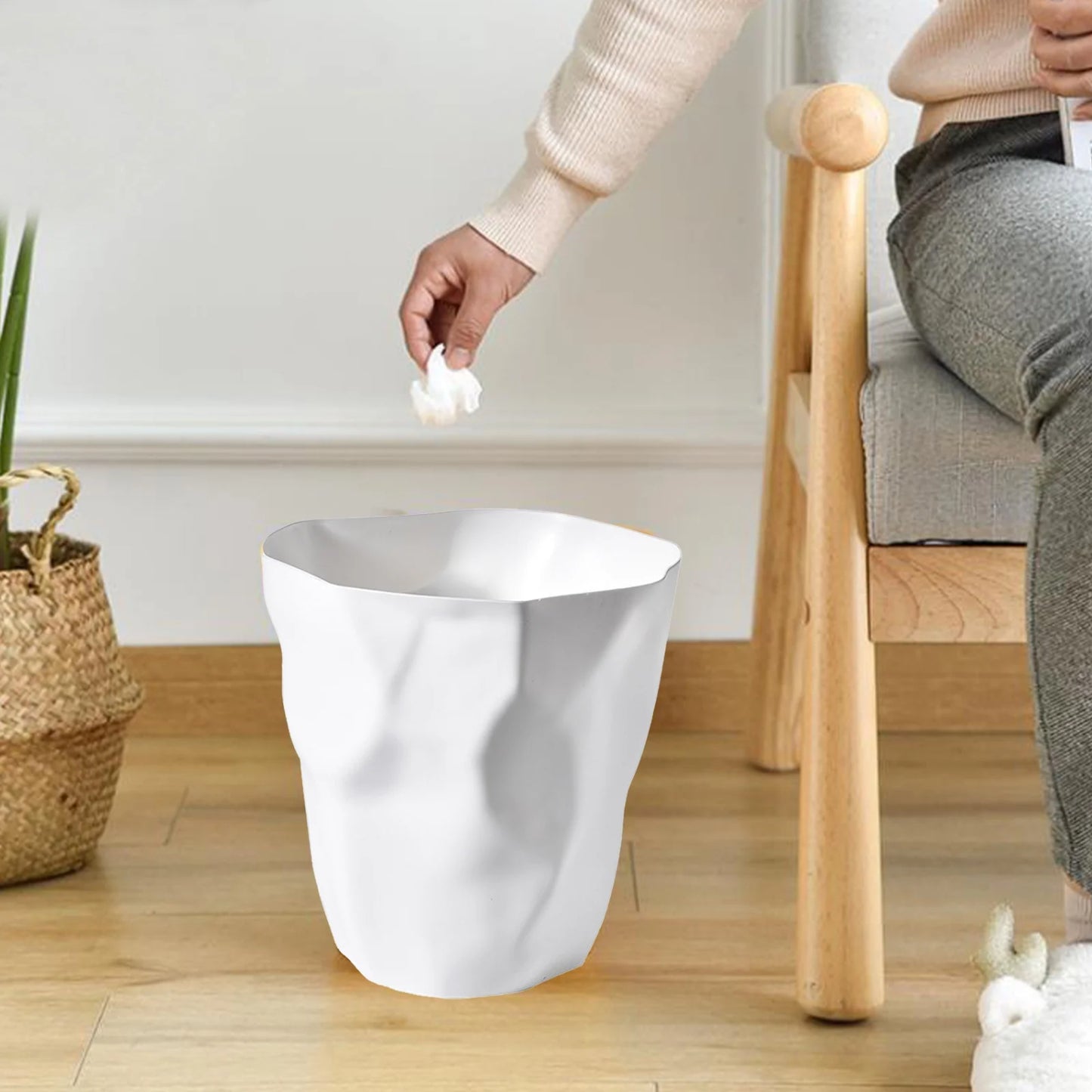 LunaLulinlk White 2.64 Gallon Bathroom Trash Can, Small Trash Can for Kitchen, Bathroom, Office, Bedroom, Living Room Trash Can